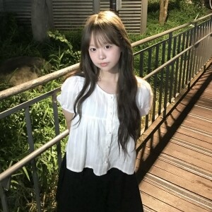keemy 펀칭 블라우스